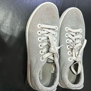 All birds grey and white casual shoes